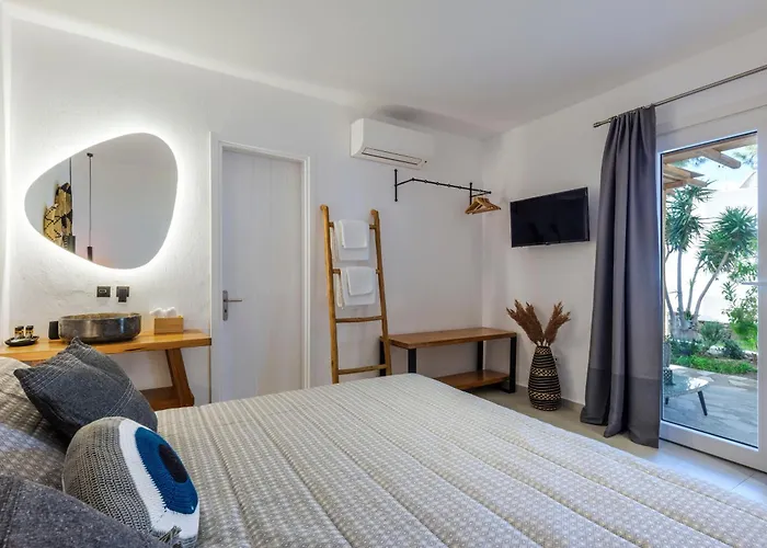 Secret Garden * Mykonos Town